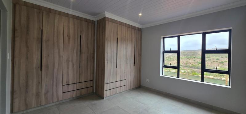 3 Bedroom Property for Sale in Outeniquasbosch Western Cape